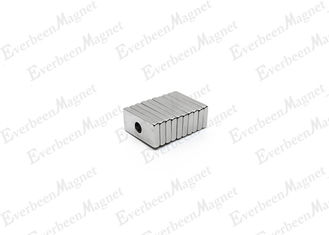 China Magneten van het blok de Magneten Verzonken Neodymium met Centraal Gat voor Deur/Kabinetssluitingen leverancier
